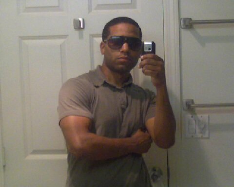 Date this gorgeous United States man Tavo from Stamford US7722
