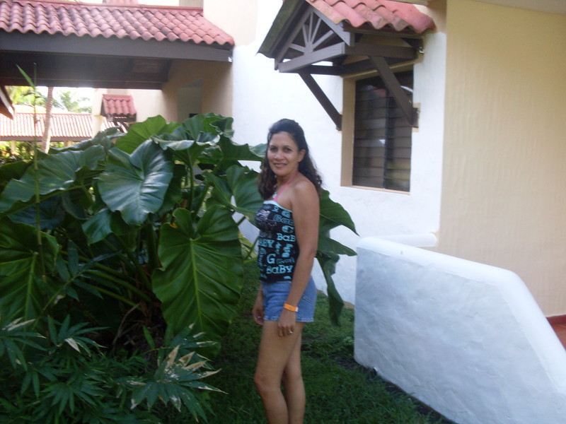 Date this foxy Dominican Republic girl Eva from La Vega DO5277
