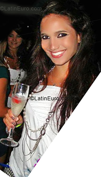 Date this voluptuous Brazil girl DyWest from Vitoria BR3748