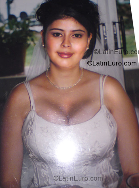 Date this tall Honduras girl Blanca from Tegucigalpa HN235