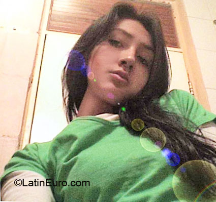 Date this good-looking Colombia girl Leidy Johana from Bogota CO5312