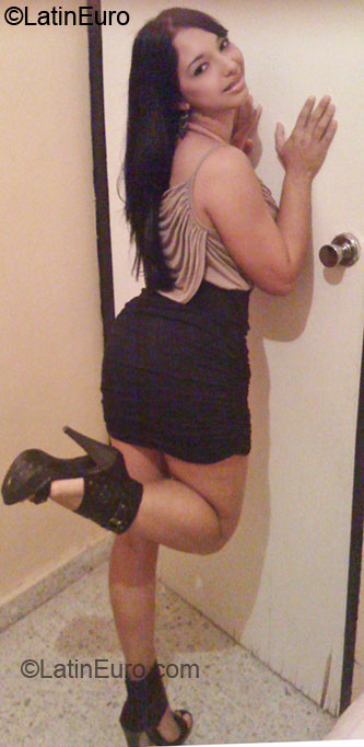Date this exotic Dominican Republic girl Leidy from Moncion DO5323