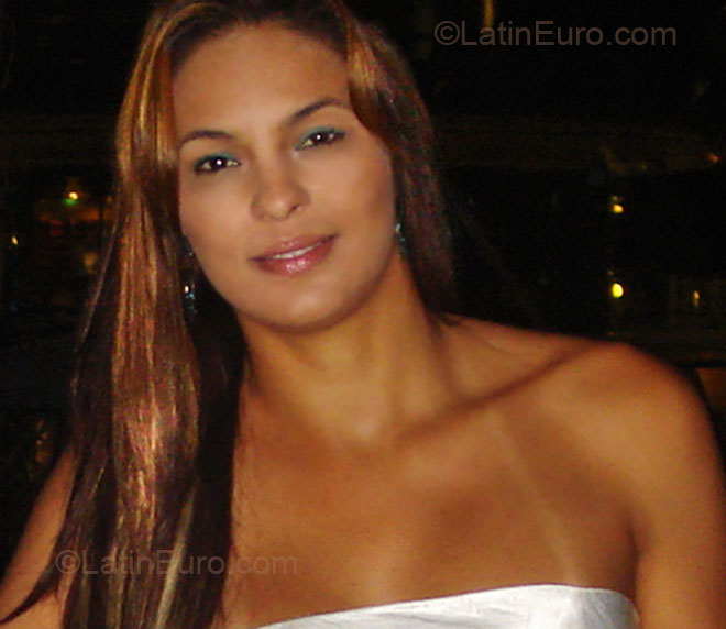 Date this hot Brazil girl Vanessa from Jau BR3819