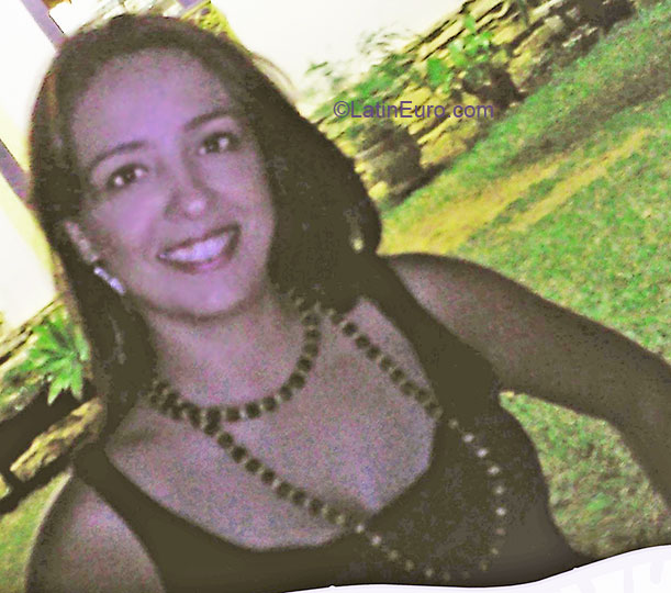 Date this charming Brazil girl Juliana from Anapolis BR3827
