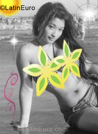 Date this foxy Colombia girl Monica from Cartagena CO5370