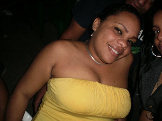 Date this fun Dominican Republic girl Rosa elena from Mao DO5397