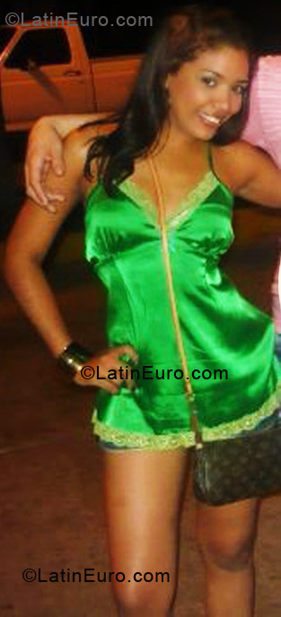Date this pretty Colombia girl Margarita from Cartagena CO7543