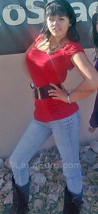 Date this good-looking Mexico girl Vannesa from Mexico City MX239