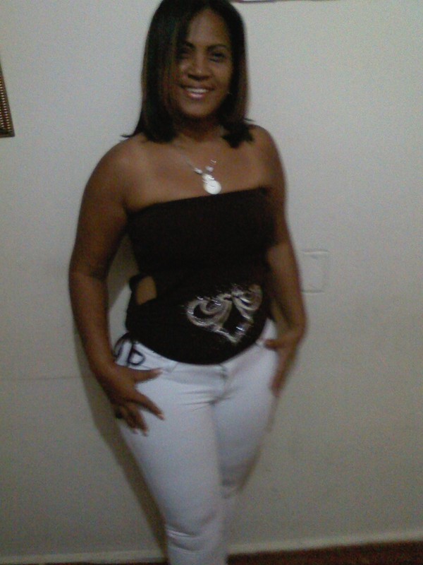 Date this tall Dominican Republic girl Lourdes from Santiagos DO5428