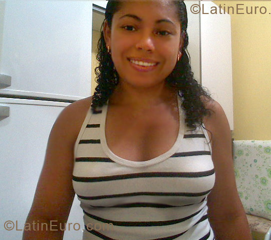 Date this pretty Brazil girl Adriana from Maraba BR3882