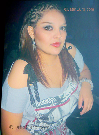 Date this funny Mexico girl Veronica from Monterrey MX244
