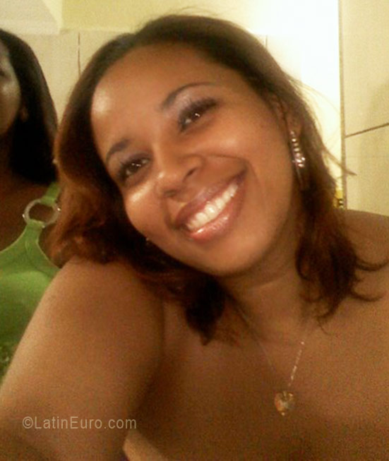 Date this georgeous Brazil girl Cristiane from Rio De Janeiro BR3885