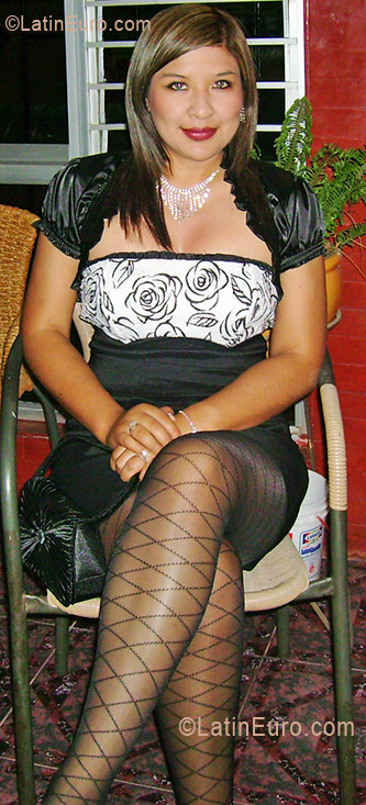 Date this sultry Peru girl Maria Ines from Lima PE375