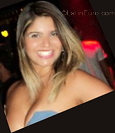 Date this sensual Brazil girl Fernanda from Sao Paulo BR3955