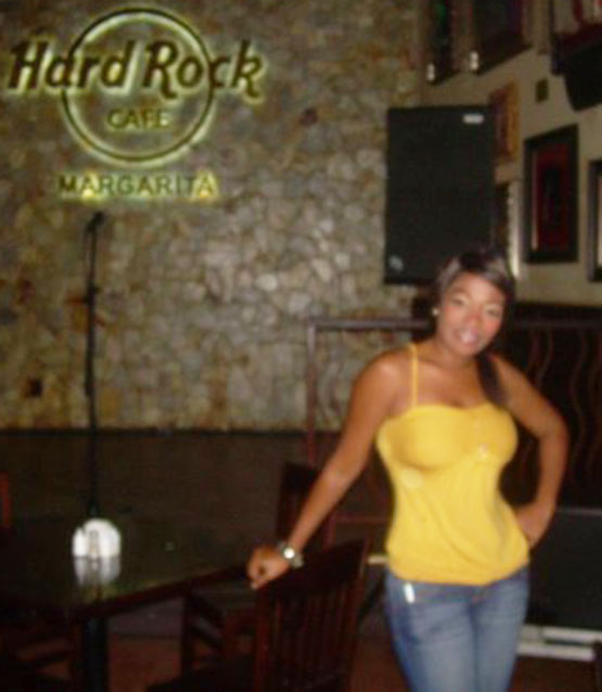 Date this hot Venezuela girl Elizabeth from Puerto La Cruz VE40