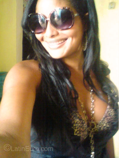 Date this lovely Brazil girl Jeany from Salvador BR4004