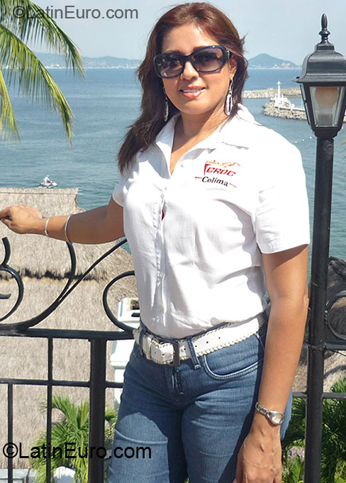 Date this gorgeous Mexico girl Bertha from Manzanillo MX256