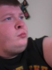 Date this lovely United States man Aaron from Council Bluffs US8300
