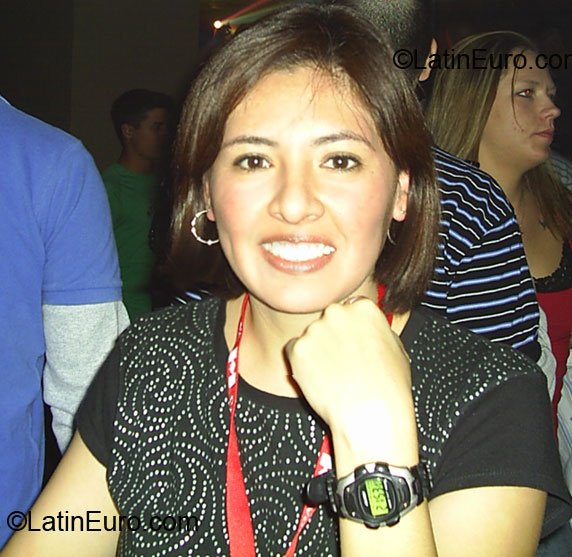 Date this sensual Mexico girl Adriana from Puebla MX257