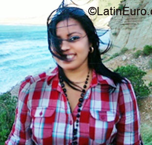 Date this athletic Dominican Republic girl Rosa ventura from Santiago DO5641