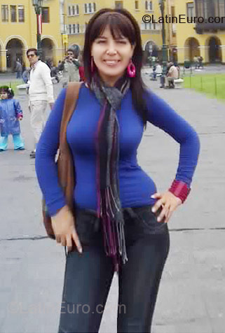 Date this athletic Peru girl Rocio from Lima 01 PE387