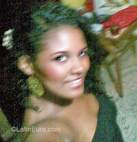 Date this charming Colombia girl Stefanny from Santa Marta CO5828