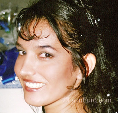 Date this nice looking Brazil girl Nazira from Cruzeiro Do Sul BR4173