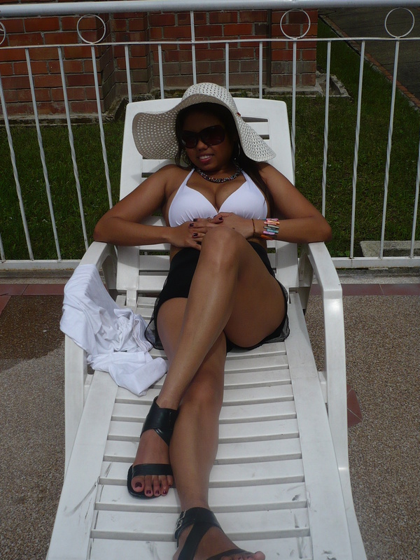 Date this sensual Colombia girl Sandra from Armenia Quindio CO5707