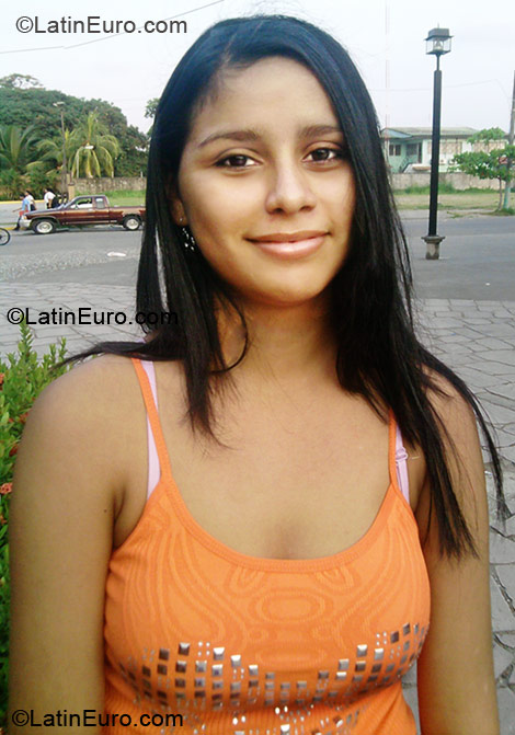 Date this funny Honduras girl Mileni from Puerto Cortes HN264