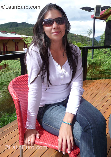 Date this georgeous Colombia girl Carolina from Medellin CO5749