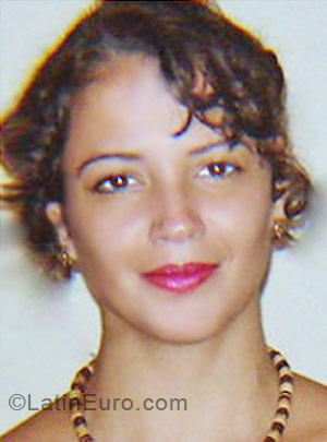 Date this attractive Brazil girl Ana Maria from Rio De Janeiro BR4243