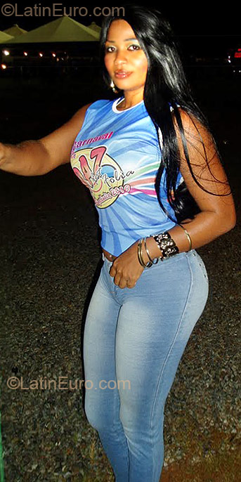 Date this tall Brazil girl Lilia from Brasilia BR9263