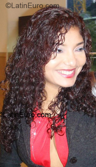 Date this gorgeous Colombia girl Claudia from Medellin CO5806