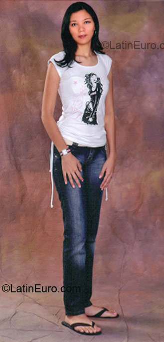 Date this cute Colombia girl Yesenia from Cali CO5854