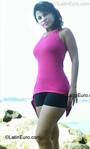 Date this passionate Colombia girl Caterin from Barranquilla CO5885