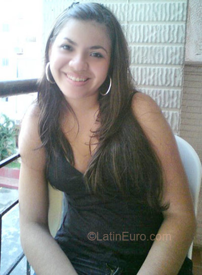 Date this exotic Colombia girl Paola from Barranquilla CO5938