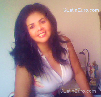 Date this hot Colombia girl Martha Lucia from Bucaramanga CO5963