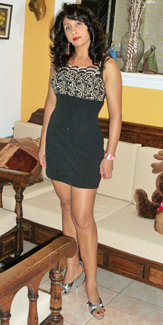 Date this foxy Colombia girl Liliana from Cartagena CO5965