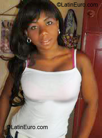 Date this foxy Colombia girl Sandra Maria from Cali CO5975