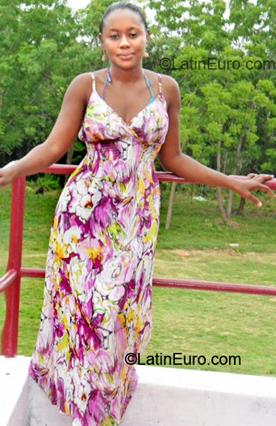 Date this cute Dominican Republic girl Maria Luisa from La Romana DO6028