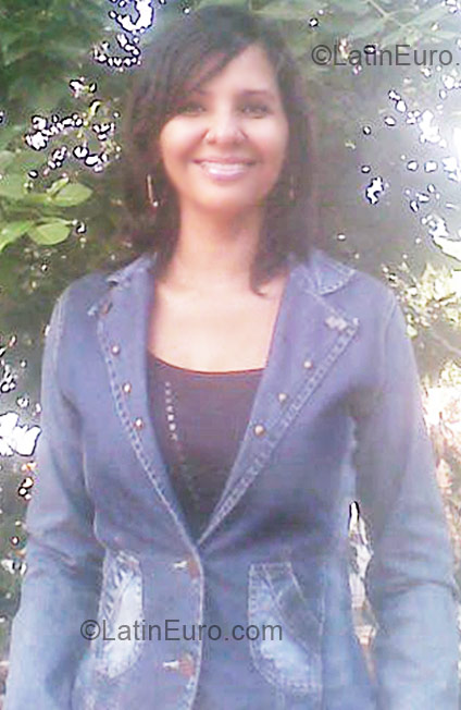 Date this young Colombia girl Edith from Barranquilla CO5993