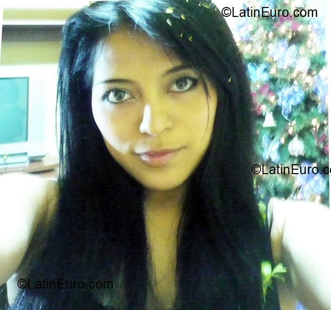 Date this sensual Peru girl Ruth from Lima PE412