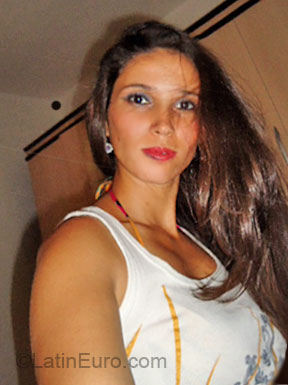Date this voluptuous Brazil girl Davile from Marica BR4372