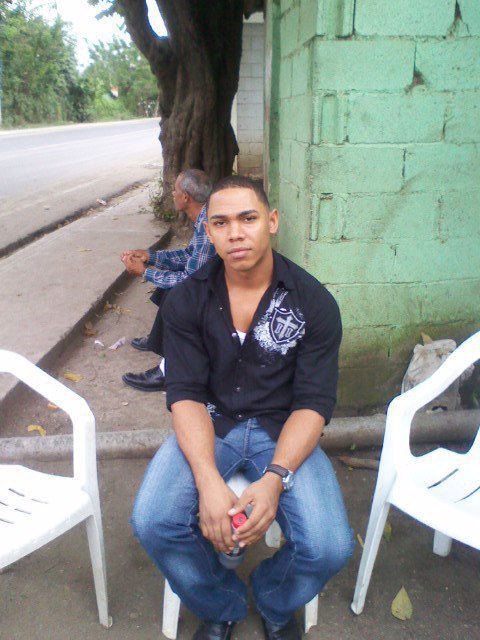 Date this hot Dominican Republic man Jhonatan from Santiago DO6096