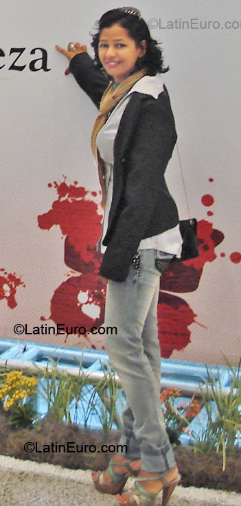 Date this young Brazil girl Clebia from Camacari BR4382