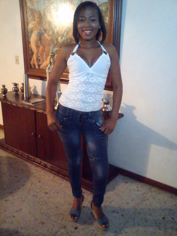 Date this athletic Colombia girl Tanlly segura from cali CO6065