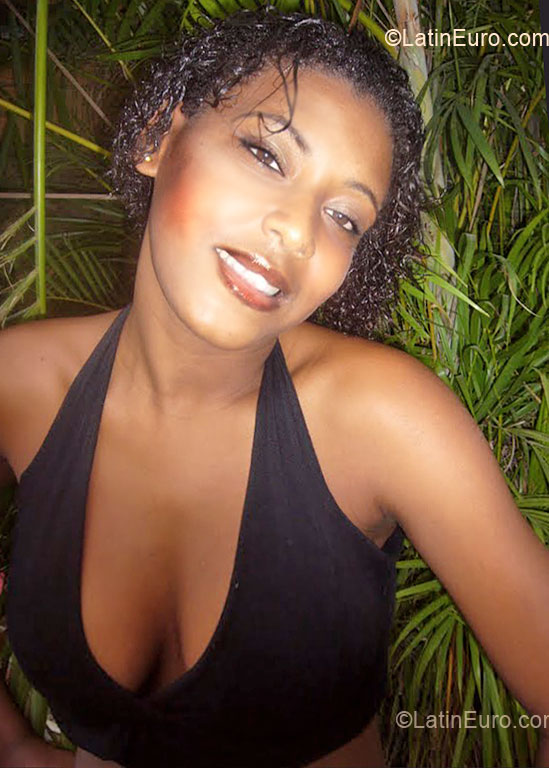 Date this georgeous Brazil girl Thaiane from Belford Roxo BR6148