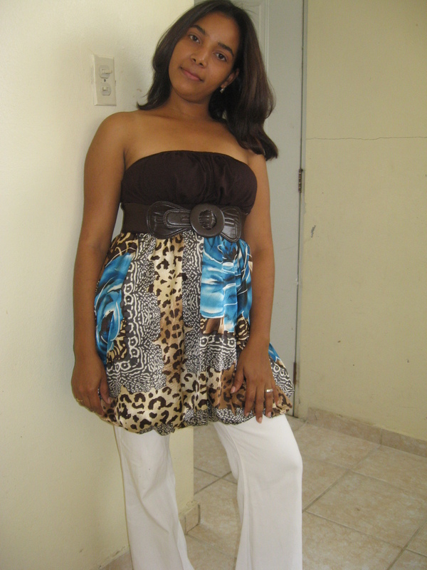 Date this sensual Dominican Republic girl Cinthia del car from Santiago De Los Caballeros DO6220