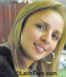Date this cute Colombia girl Yuly from Pereira CO6136