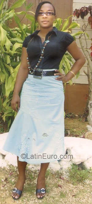Date this charming Jamaica girl Latoya from Manchester JM157